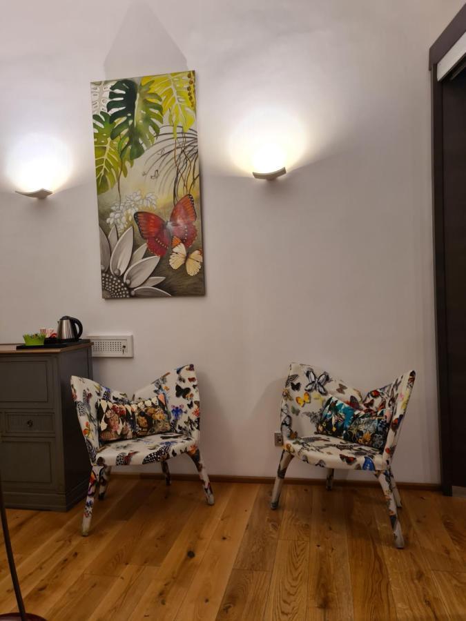 Incantevole Con Jacuzzi Rome Bagian luar foto