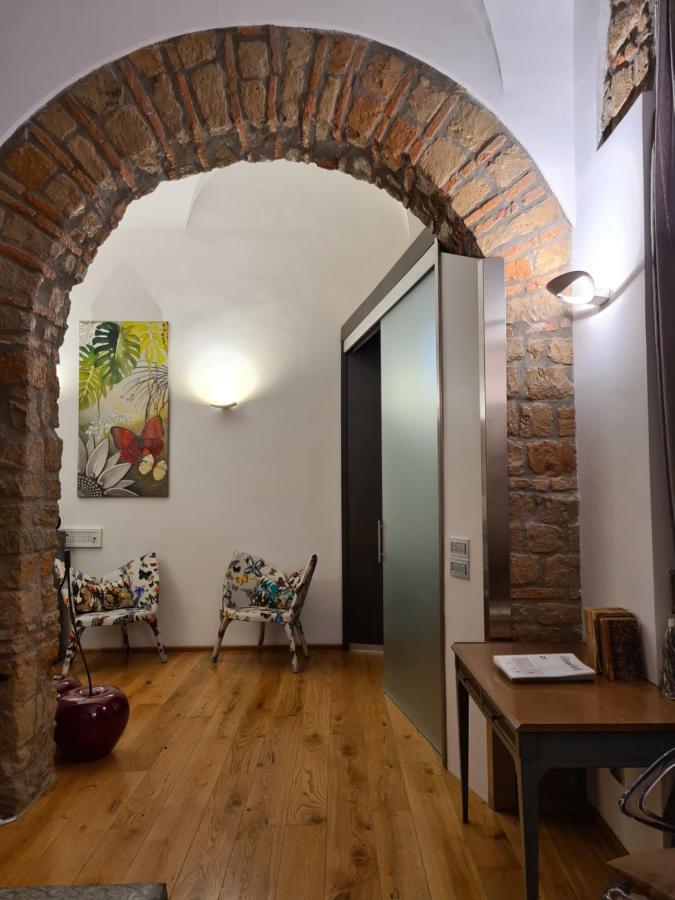 Incantevole Con Jacuzzi Rome Bagian luar foto